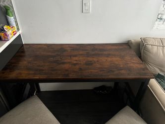 Rustic Wood Dinning Table