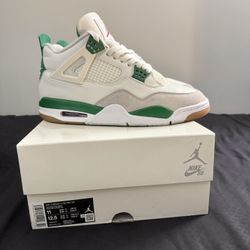 Air Jordan 4 SB 'Pine Green'