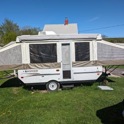 2011 Rockwood Freedom Pop-up Camper 