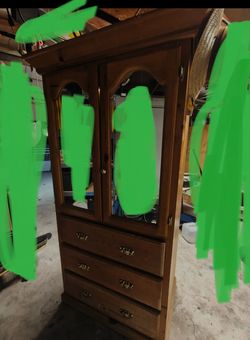 Free armoire