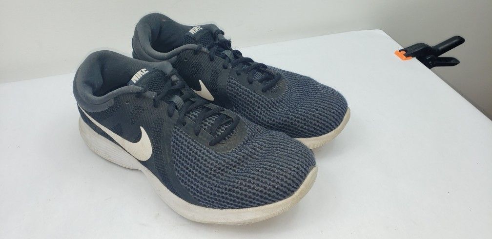Nike Revolution Mens Size 10.5 W Gray Black Running Shoe AA7402-001