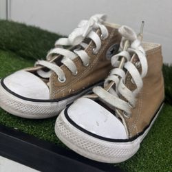 Toddler Converse Leather 🤎 Brown & tan Kids Size 9 Chuck Taylors