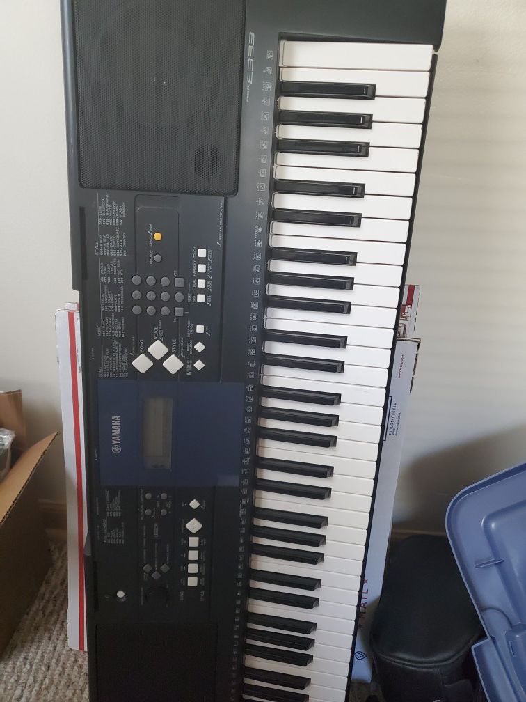 Yamaha PSR E333 61-Key Mid-Level Portable Keyboard comes with stand