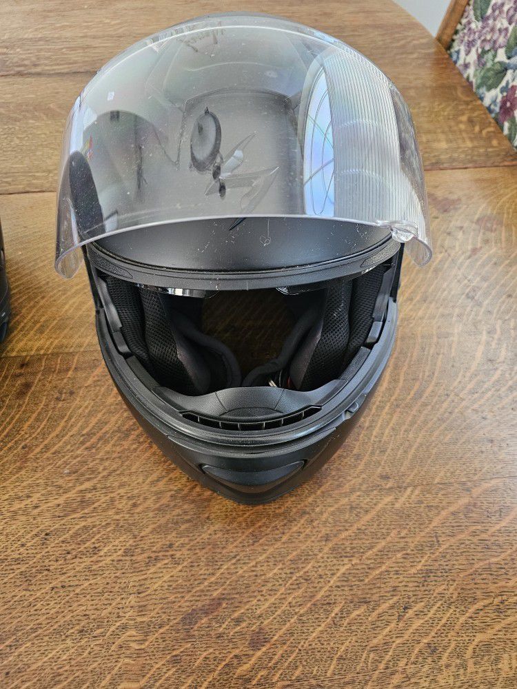 1) Motorcycle Helmets (Full Face)