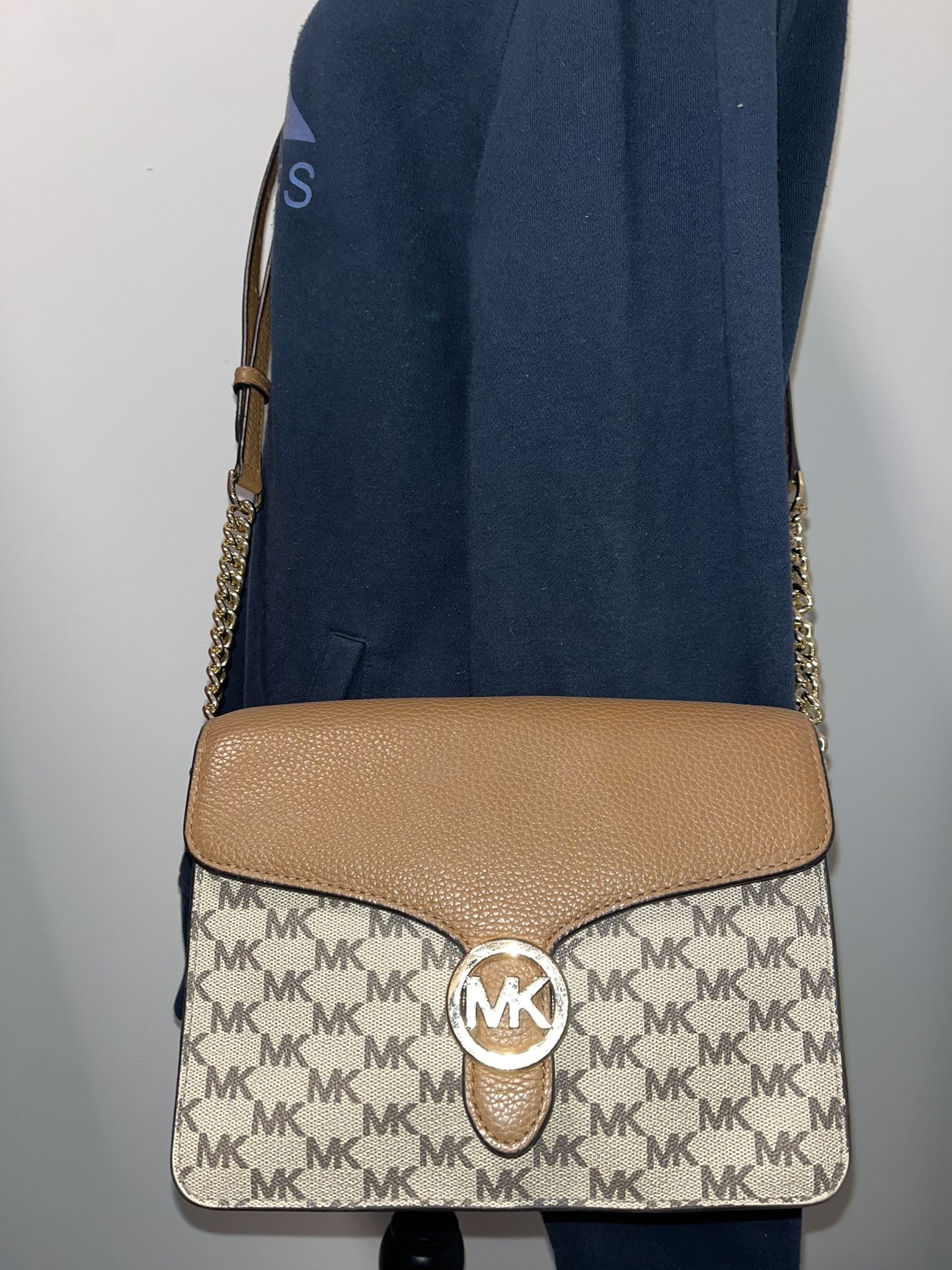 Michael Kors Venna Crossbody