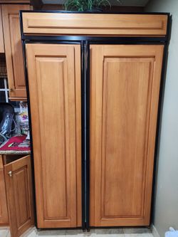 KITCHEN AID 48 INCHES REFRIGERATOR WOOD NEED GONE ASAP!