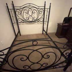 Cama Queen  