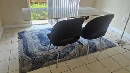 Modern Dining Table – $500 FIRM (2 Black Chairs FREE!)