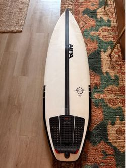 Aipa Super Nova 5’6 Like New Surfboard