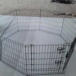 Pets Gate enclosure 8 Panels 