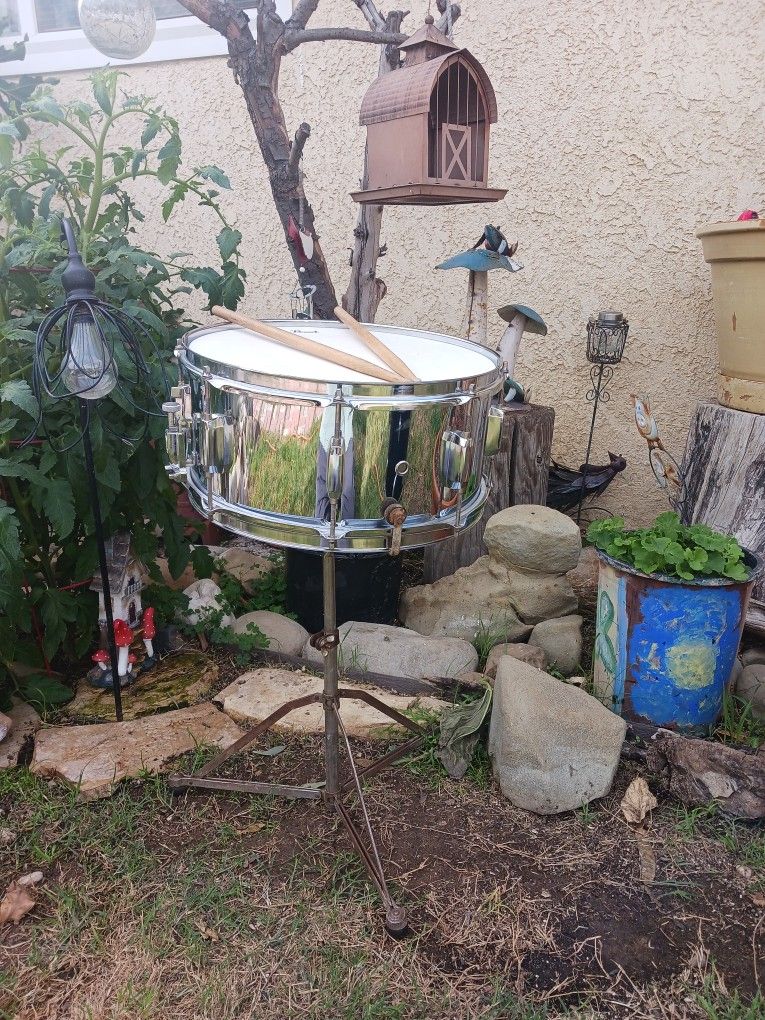 Pearl Steel Shell 14 X 7" Snare Drum