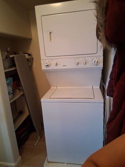 Stackable washer/dryer