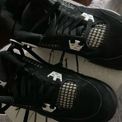 Jordan 4 Retro Thunder 