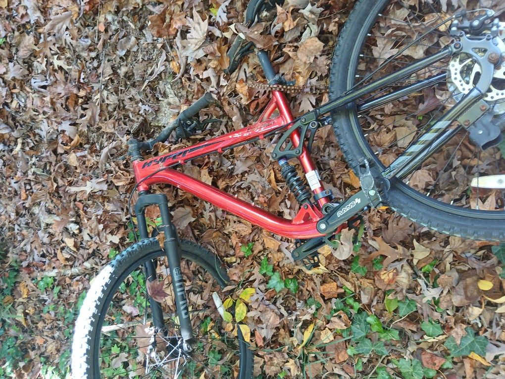 Hyper Explorer Mountain Bike