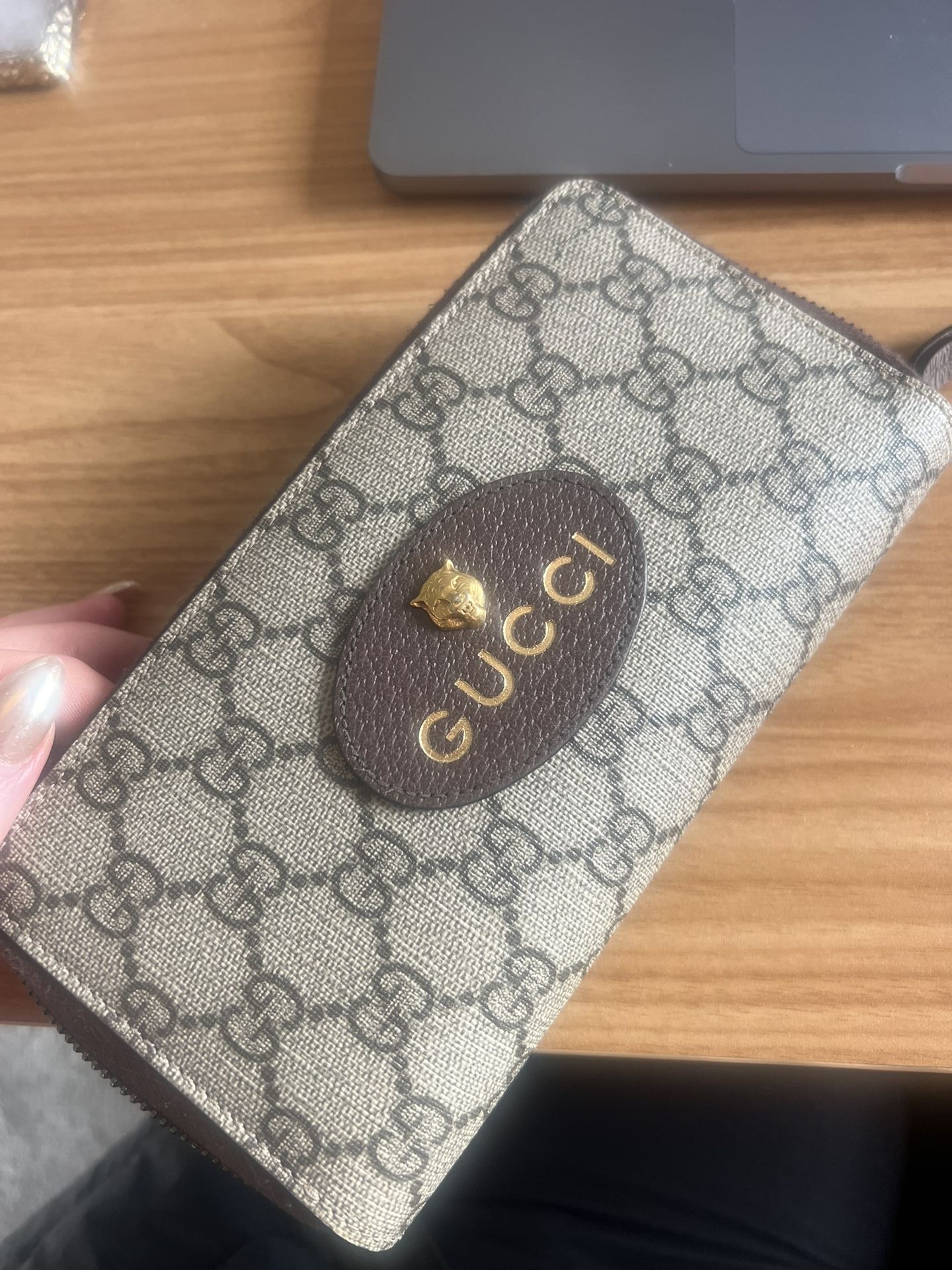 Gucci Neo Vintage GG Supreme zip around Wallet 