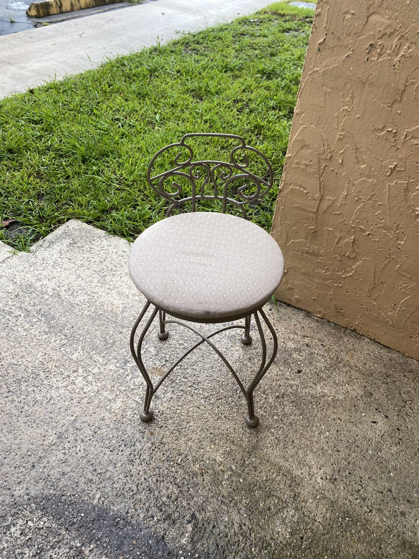Vanity Chair