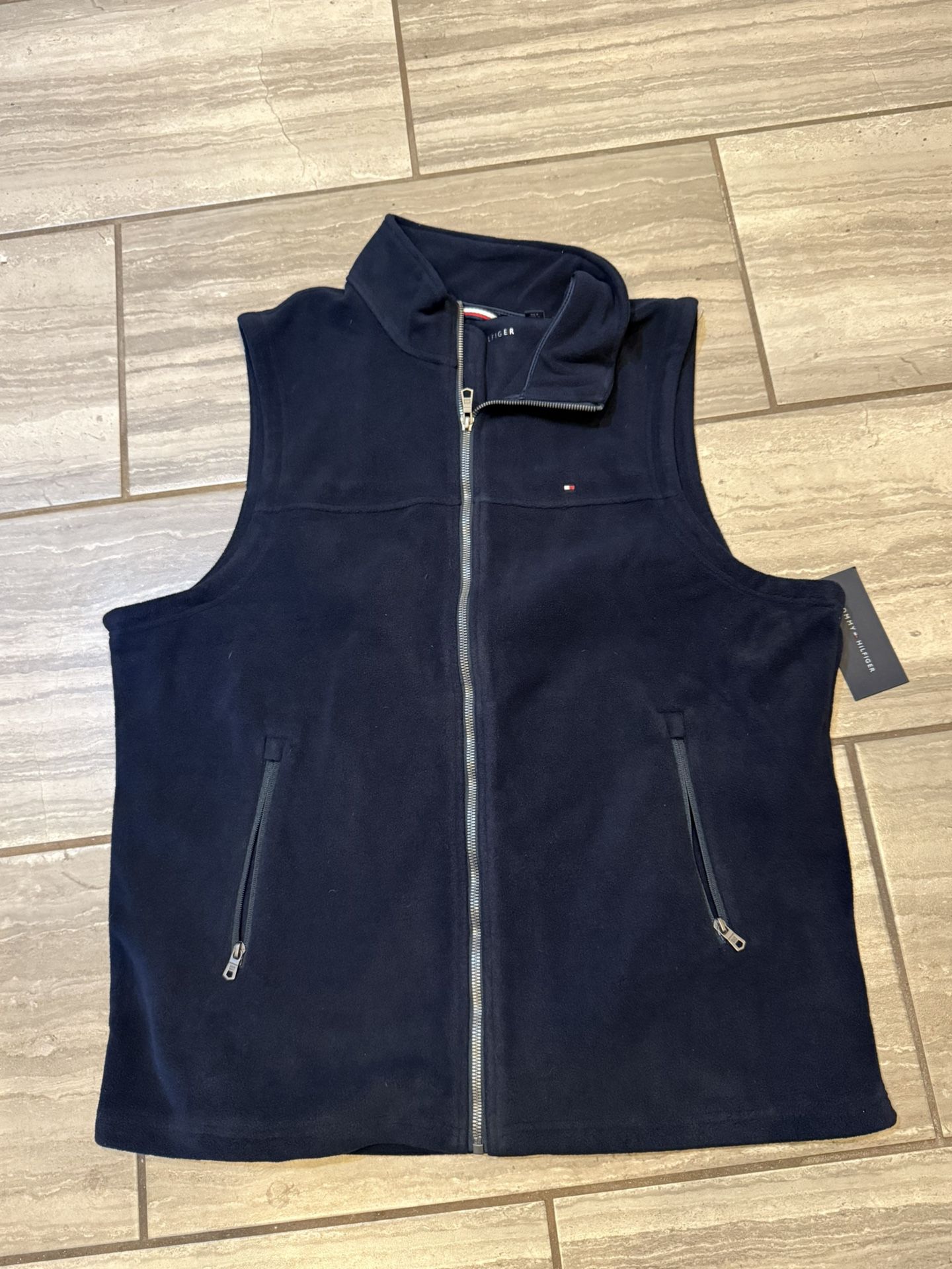 New Men’s sz XLT Tommy Hilfiger Vest
