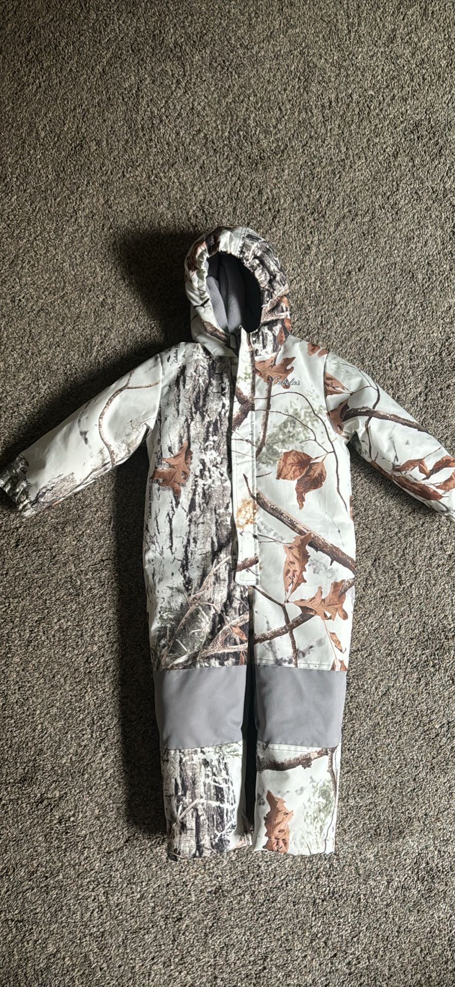 Cabelas 3T Snow Suit, Used Once