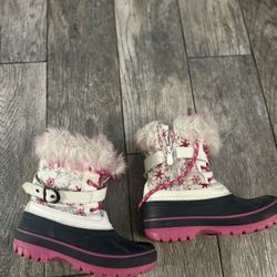 Girls Size 1 Snow Boots 