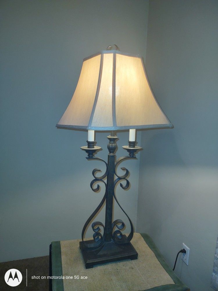 Metal Ornate 36' High Table Lamp