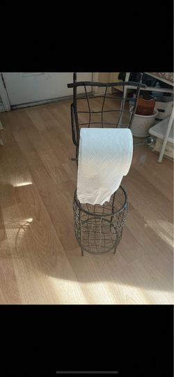 Toilet paper holder