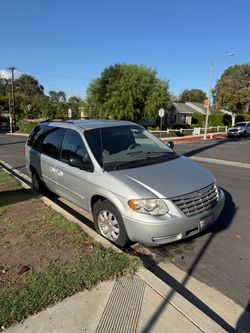 2007 Chrysler Town & Country