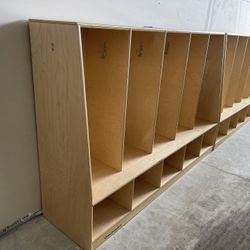 Childcraft Toddler Bench Coat Locker – 5 I Section