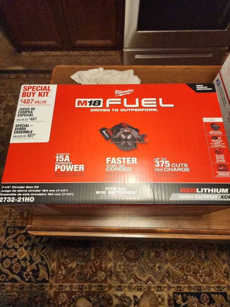 Milwaukee M18 Fuel 2732-21HD Kit. Battery Charger And Bag Included.270$
