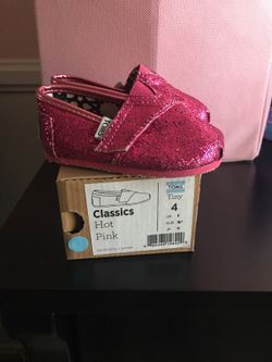 Toddler toms