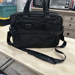 TUMI - Alpha 2 Expandable Organizer Laptop Brief Briefcase - 15 Inch Computer 
