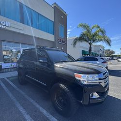 2020 Toyota Land Cruiser