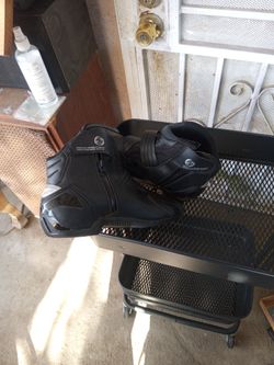 Alpinestar riding shoes
