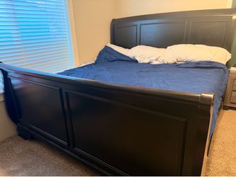 King frame with box springs and mattress