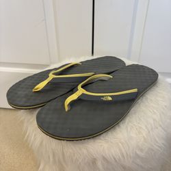 The North Face Women's Base Camp Mini Flip-Flop  Grey Yellow US size 10