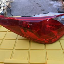 2011 Hyundai sonata LH side taillight