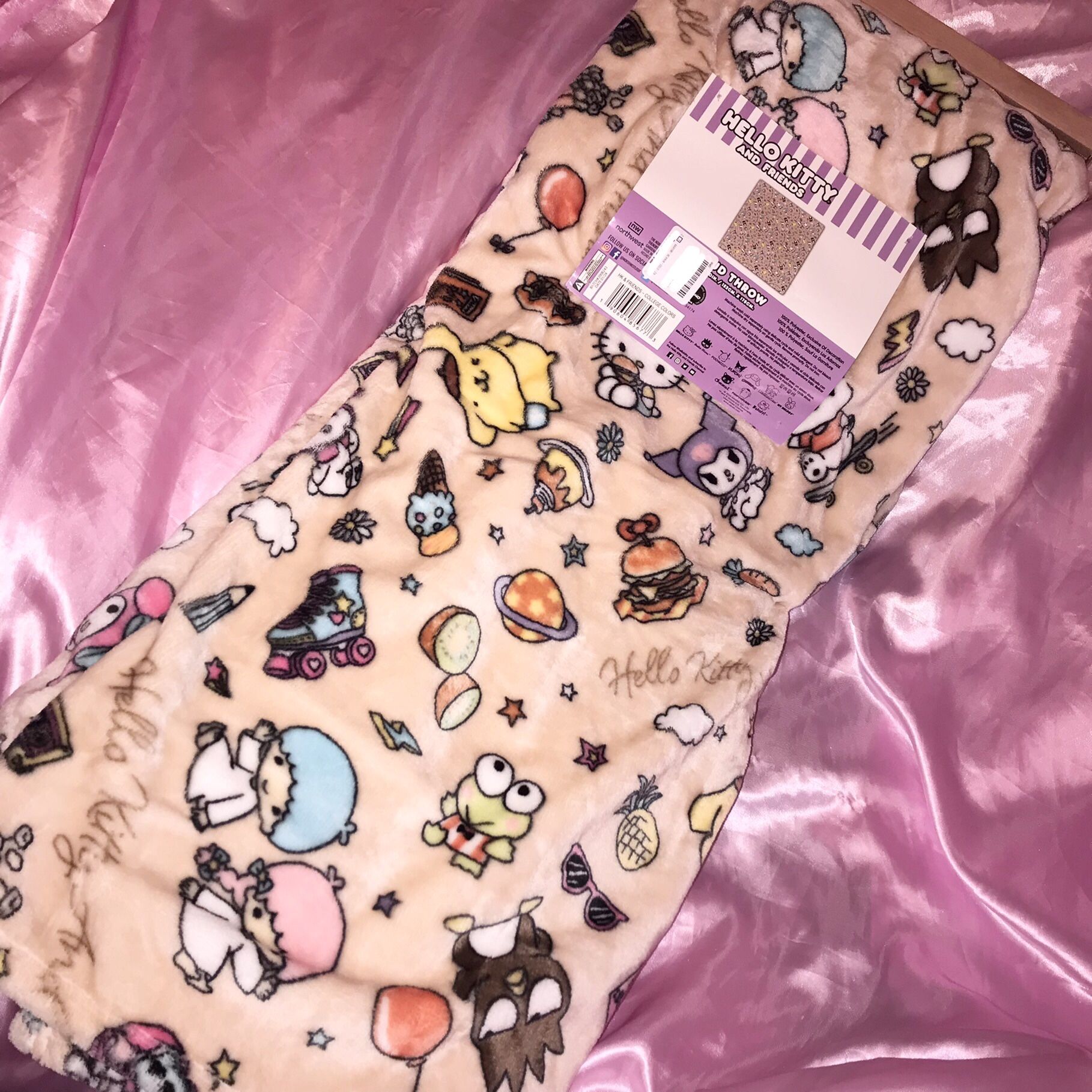 HELLO KITTY and Friends Cloud Throw Blanket