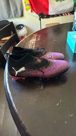 Pump future 8 Pros never worn size 10
