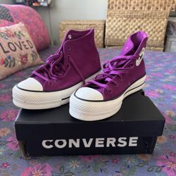 Converse New With Tags And Box Size 7.5  $25