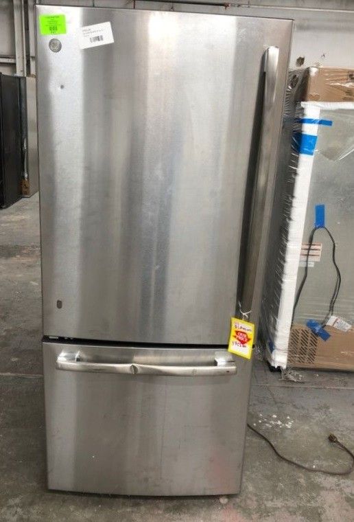 GE Refrigerator