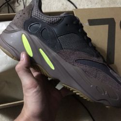 Yeezy 700 shop mauve fake