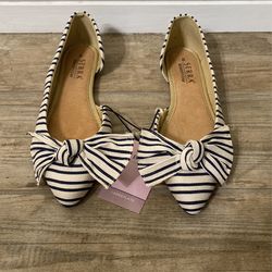 Woman’s Flats/shoes
