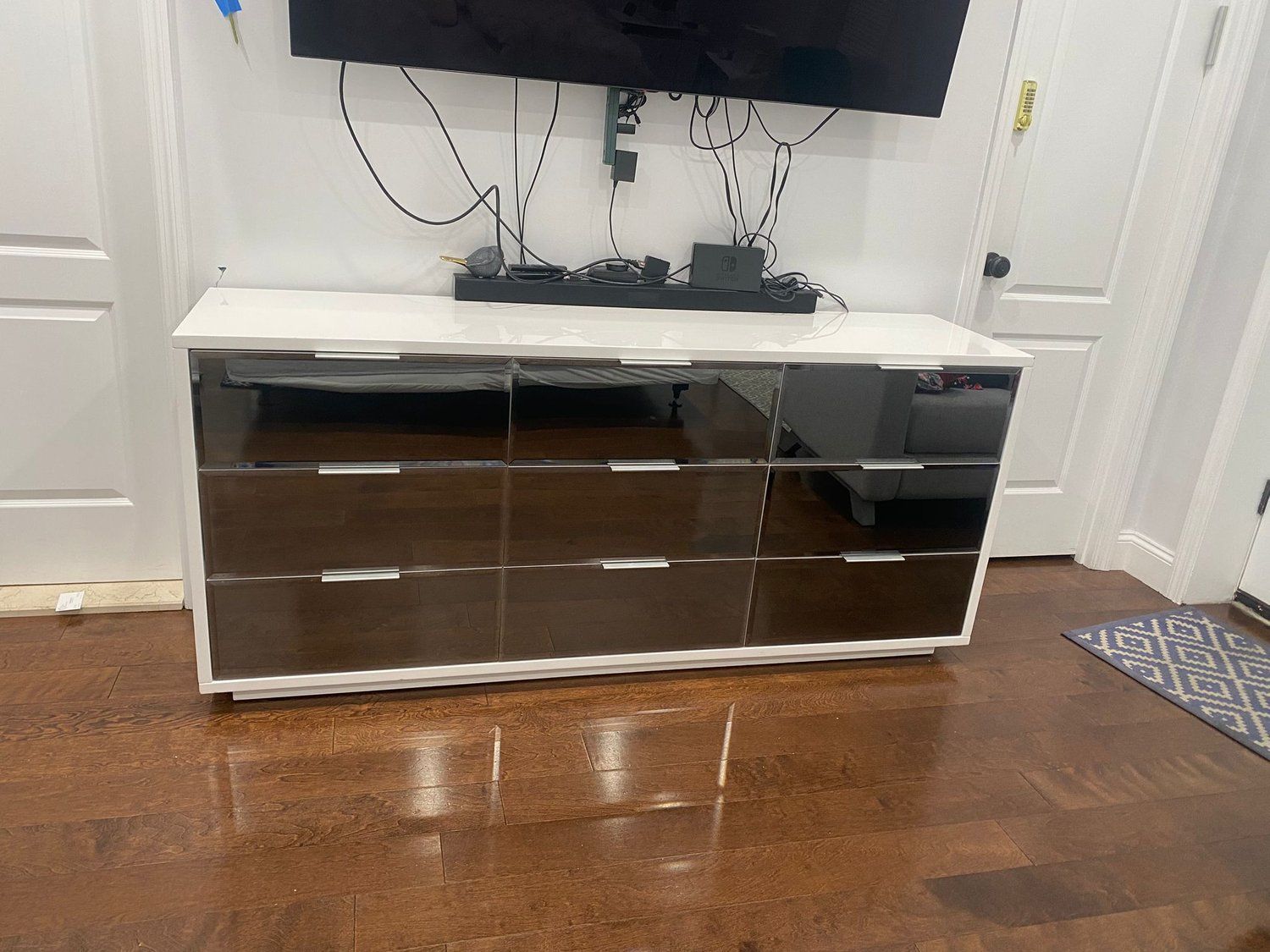 9 drawer dresser with mirrorĀ front