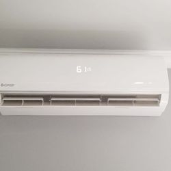 Heating cooling minit minit split unit