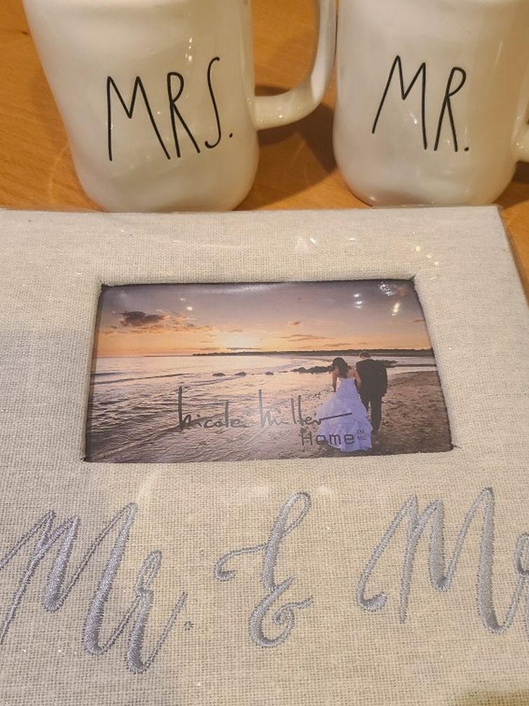 Wedding Photo album & Coffee Mugs