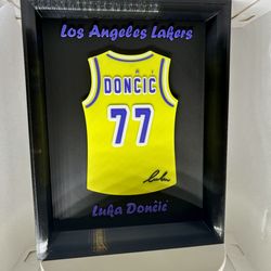 LAKERS GIFT SHADOW BOX