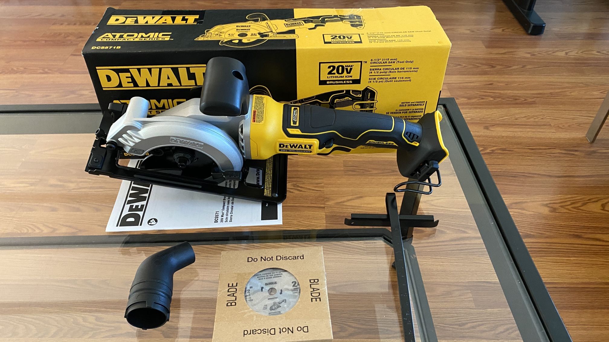 Black & Decker 20v 5.5 Cordless Circular Saw for Sale in Portland, OR -  OfferUp