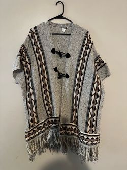 Aztec Print Knit Poncho with Fringe