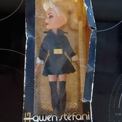 GWEN STEFANI THE SWEET ESCAPE LIMITED EDITION WORLD TOUR 2007 HARAJUKU LOVERS DOLL. 