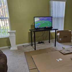 32 Inch Samsung TV