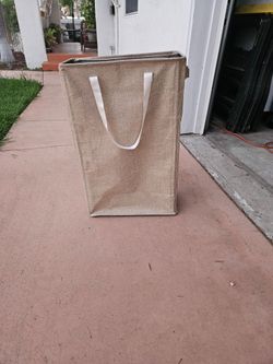Hamper - new never used